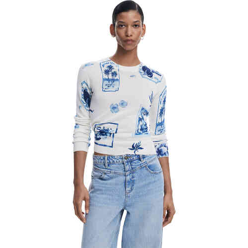 A long sleeve sweater in a light weight material with stamps of large and medium size in rich blue stamped over a cream background. ShoeBeDoo is an authorised retailer of Desigual and stockist in Australia and New Zealand